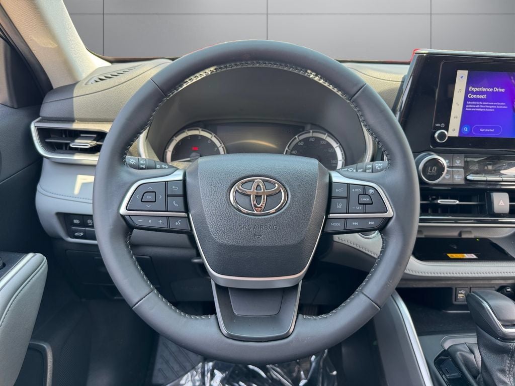 2023 Toyota Highlander XLE FWD