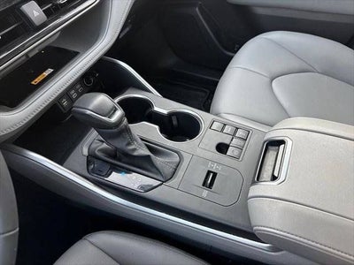 2023 Toyota Highlander XLE FWD
