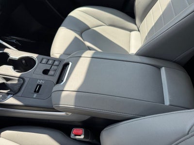 2023 Toyota Highlander XLE FWD