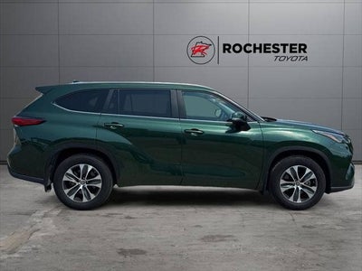2023 Toyota Highlander XLE FWD