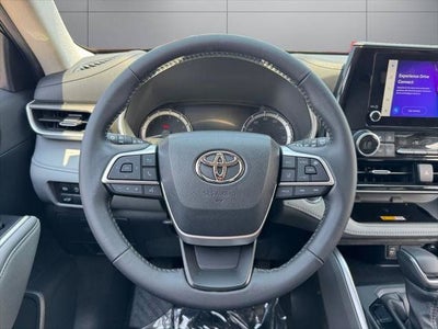 2023 Toyota Highlander XLE FWD