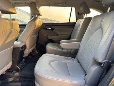 2023 Toyota Highlander XLE FWD