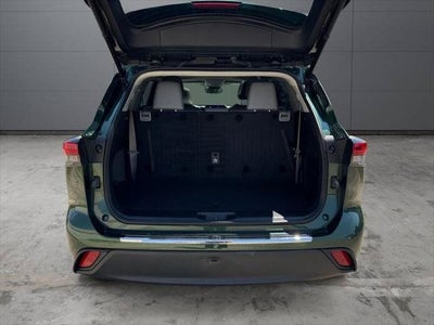 2023 Toyota Highlander XLE FWD
