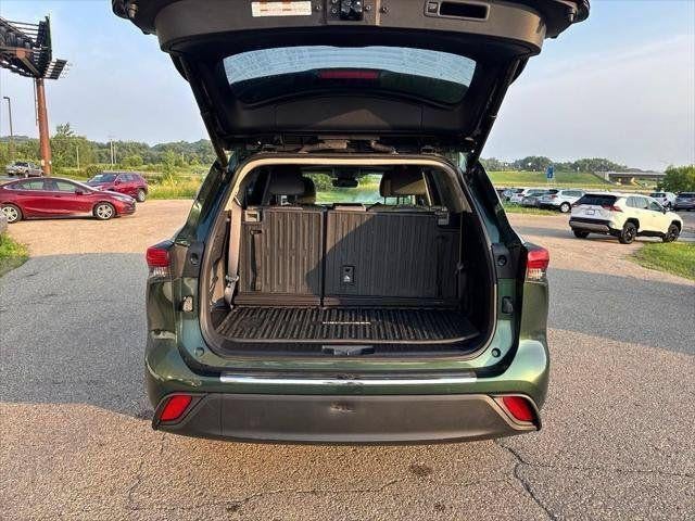 2023 Toyota Highlander XLE FWD