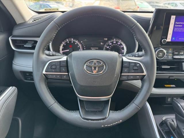 2023 Toyota Highlander XLE FWD