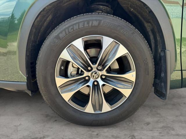 2023 Toyota Highlander XLE FWD