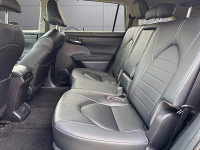 2023 Toyota Highlander XLE AWD