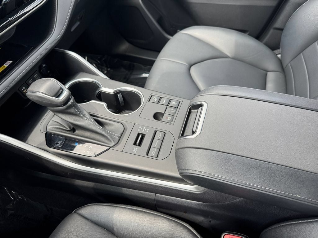 2023 Toyota Highlander XLE AWD