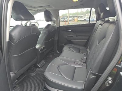 2023 Toyota Highlander XLE AWD