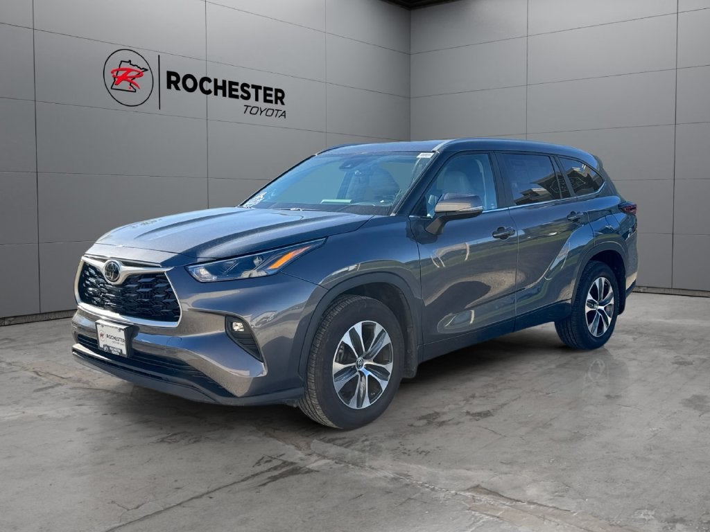 2024 Toyota Highlander XLE AWD