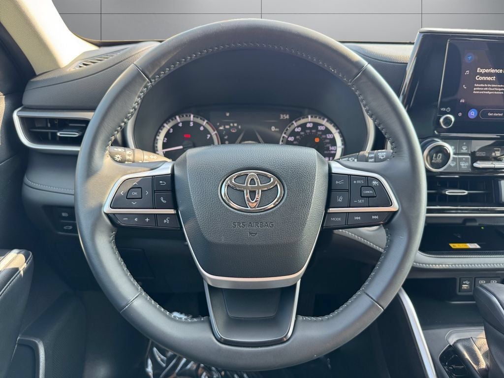 2024 Toyota Highlander XLE AWD