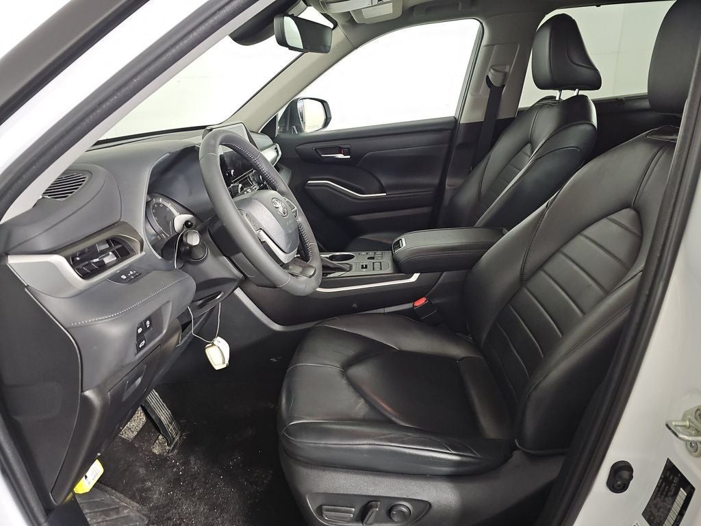 2023 Toyota Highlander XLE AWD