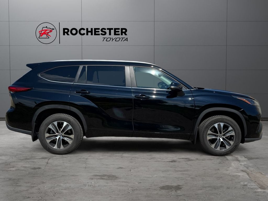 2023 Toyota Highlander XLE AWD