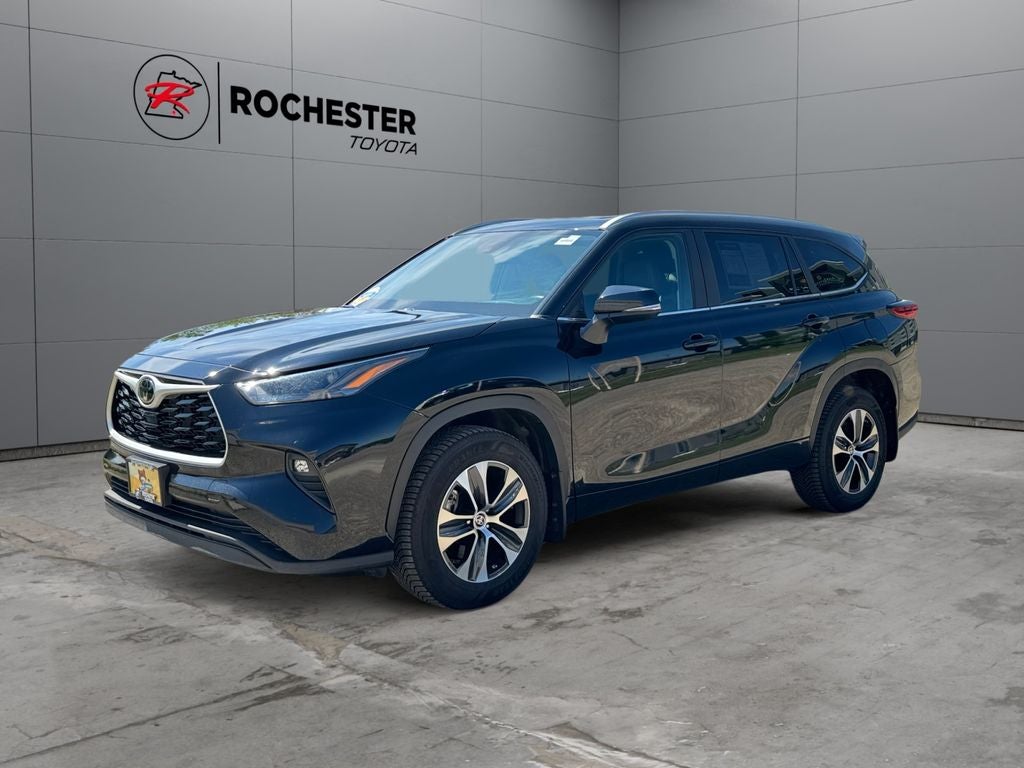 2023 Toyota Highlander XLE AWD