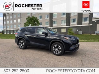 2023 Toyota Highlander XLE AWD