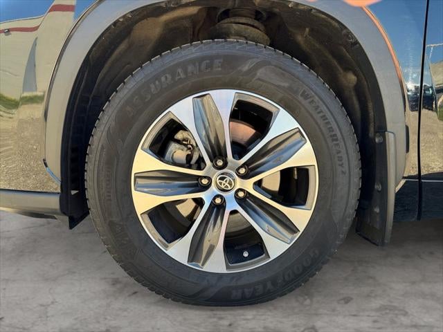 2023 Toyota Highlander XLE AWD