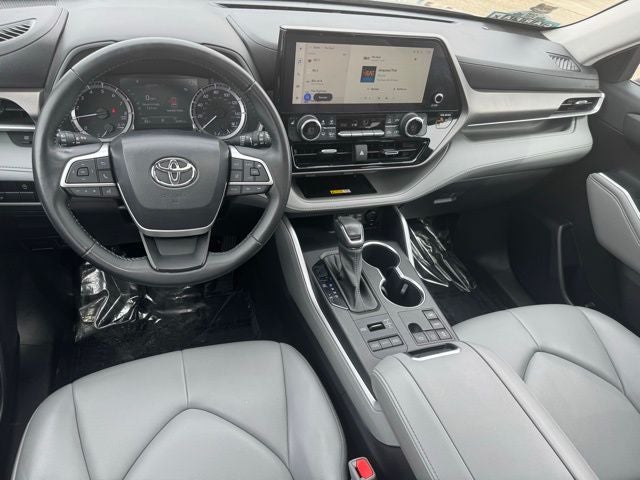 2023 Toyota Highlander XLE AWD
