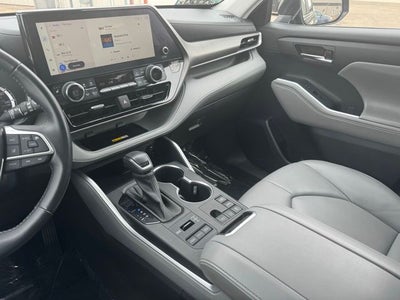2023 Toyota Highlander XLE AWD