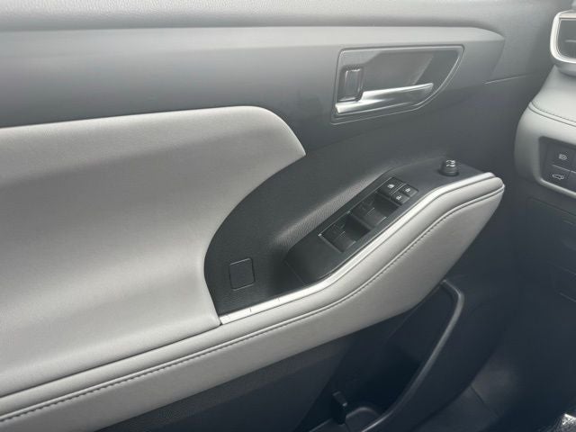 2023 Toyota Highlander XLE AWD