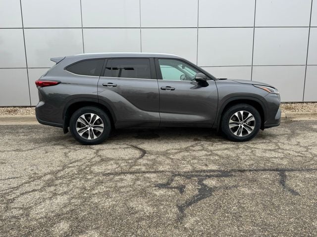 2023 Toyota Highlander XLE AWD