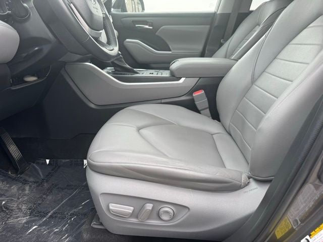 2023 Toyota Highlander XLE AWD