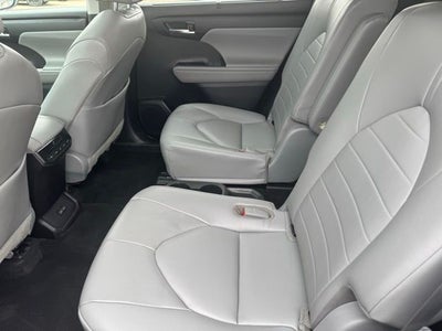 2023 Toyota Highlander XLE AWD