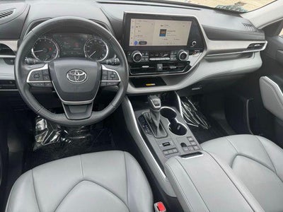 2023 Toyota Highlander XLE AWD