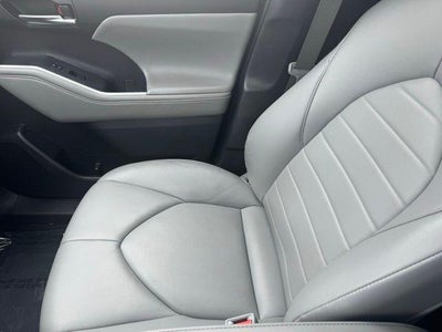 2023 Toyota Highlander XLE AWD