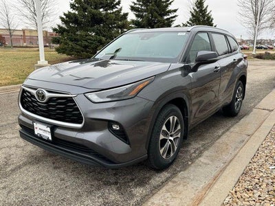 2023 Toyota Highlander XLE AWD