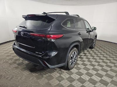 2023 Toyota Highlander XLE AWD
