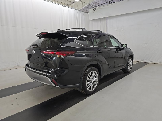 2024 Toyota Highlander Platinum