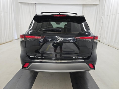 2024 Toyota Highlander Platinum
