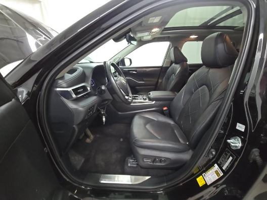 2024 Toyota Highlander Platinum
