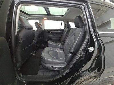 2024 Toyota Highlander Platinum