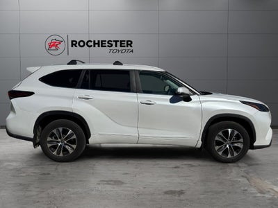 2024 Toyota Highlander XLE AWD