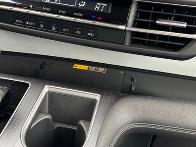 2025 Toyota Sienna LE 8 Passenger