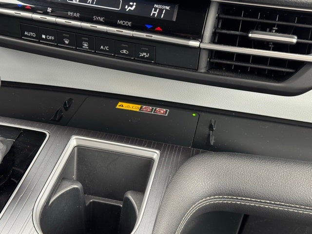 2025 Toyota Sienna LE 8 Passenger