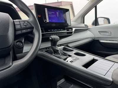 2025 Toyota Sienna LE 8 Passenger