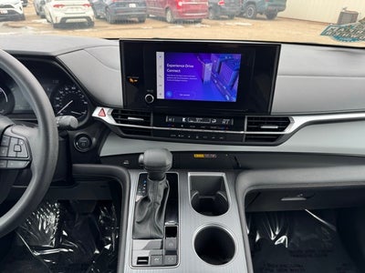 2025 Toyota Sienna LE 8 Passenger