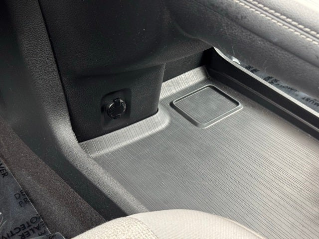 2025 Toyota Sienna LE 8 Passenger