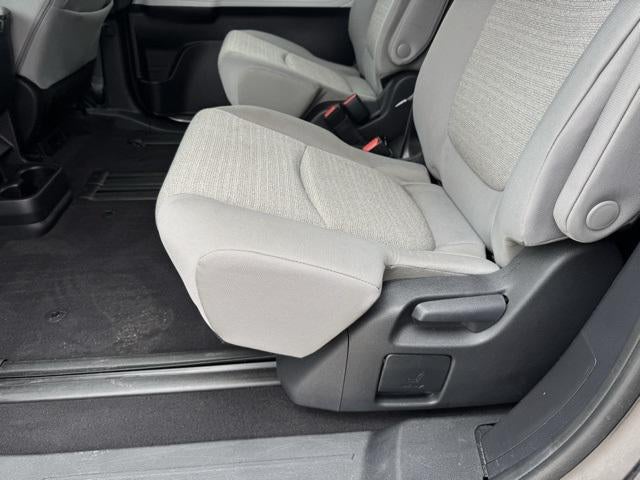 2025 Toyota Sienna LE 8 Passenger