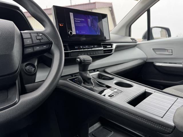 2025 Toyota Sienna LE 8 Passenger