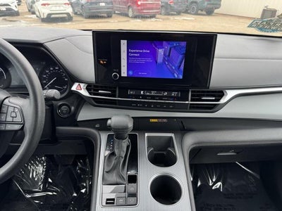 2025 Toyota Sienna LE 8 Passenger