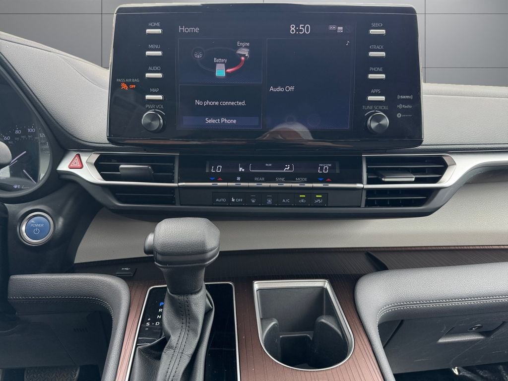 2023 Toyota Sienna LE 8 Passenger