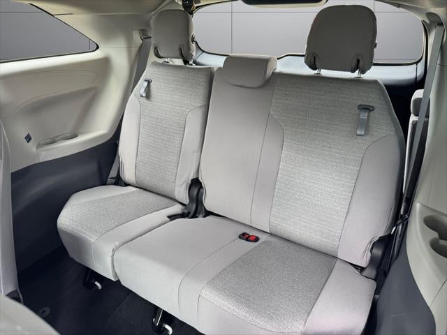 2023 Toyota Sienna LE 8 Passenger