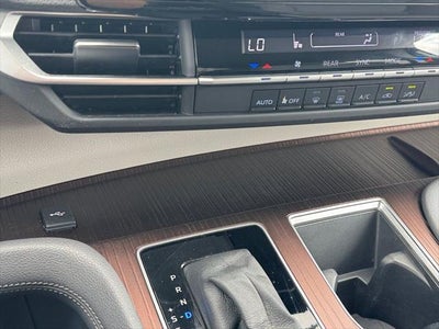 2023 Toyota Sienna LE 8 Passenger