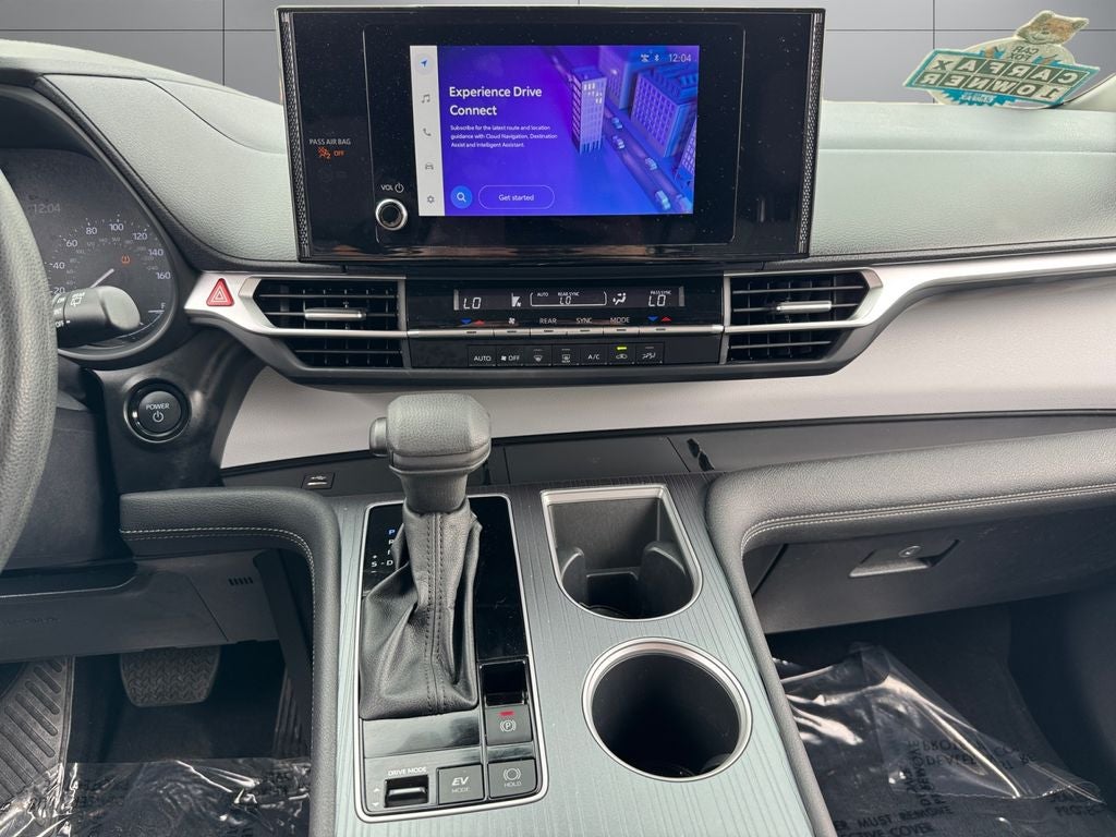 2025 Toyota Sienna LE 8 Passenger