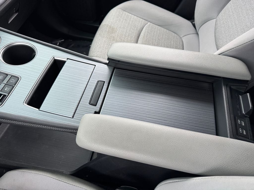 2025 Toyota Sienna LE 8 Passenger