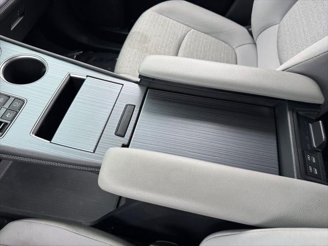 2025 Toyota Sienna LE 8 Passenger