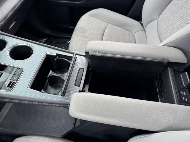 2025 Toyota Sienna LE 8 Passenger